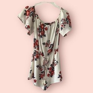 Forever 21 Floral Woman Jumpsuit